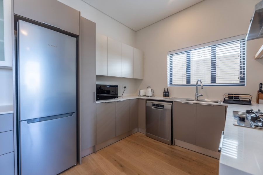 To Let 2 Bedroom Property for Rent in Sea Point Western Cape